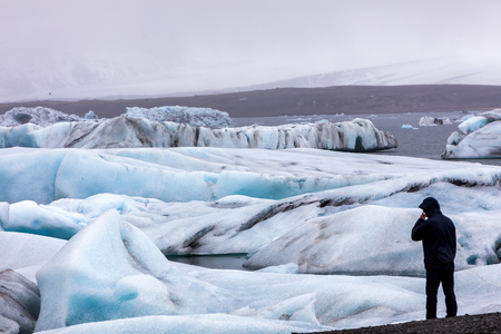 Icebergs floating in Jokulsarlon Lagoon by the southern coast of Icelandのeditorial素材