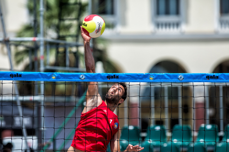 Thessaloniki - Greece June 8, 2018: Undefined player in action during the Hellenic championship Beach Volley Masters 2018 at Aristotelous square.のeditorial素材