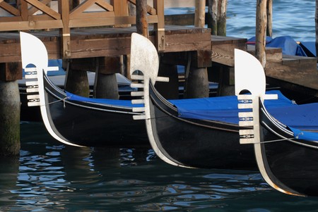 Venice: Gondolas prowsの写真素材