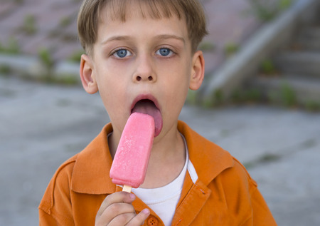 boy with ice creamの写真素材