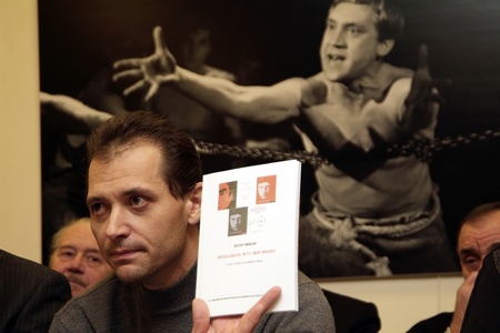 March 2009, Moscow. He is the author of Vladimir Vysotsky, the Hungarian writer Peter Vitsei.のeditorial素材