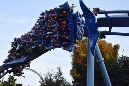 Orlando, Florida; November 24, 2018. People enjoying Manta Rayt Rollercoaster ride in International Drive area.のeditorial素材