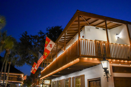 St. Augustine, Florida. January 26, 2019. Top view of restaurant in seventeenth century adn Flags at Old Town in Floridas Historic Coast.のeditorial素材