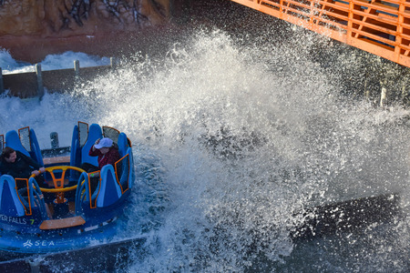 Orlando, Florida. March 05, 2019 People having fun river attraction Infinity Falls at Seaworld Marine Theme Park (1)のeditorial素材