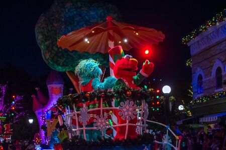 Orlando, Florida . November 23, 2019. Elmo and Rosita in Sesame Street Christmas Parade at Seaworld 9のeditorial素材