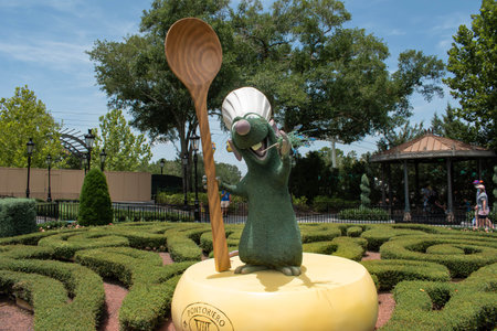 Orlando, Florida. July 29, 2020. Remy Topiary at Epcot (24)のeditorial素材