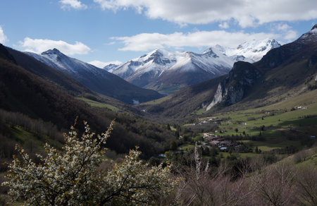 Mountains and valleys in the Pyrenees, Aragon, Spainの素材