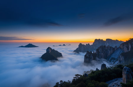 Mountain landscape at sunrise, Huangshan National Park, Chinaの素材