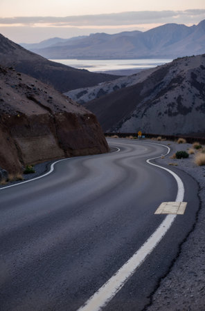 Winding road in the Death Valley National Park, California, USAの素材