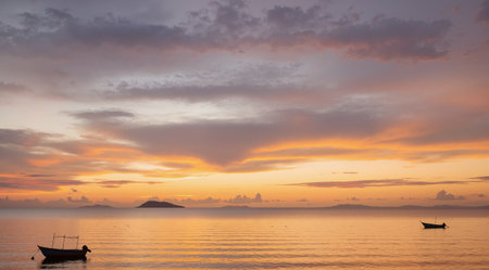 Fisherman silhouette on the sea at sunset, Koh Samui, Thailandの素材