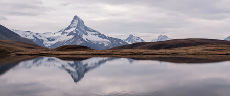 Reflection of Matterhorn in the lake, Zermatt, Switzerlandの素材