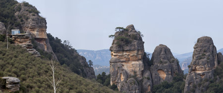 Panoramic view of sandstone rock formations in Meteora, Greeceの素材