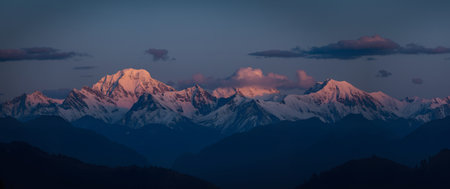 Panorama of Himalayas at sunset, Annapurna Circuit, Nepalの素材