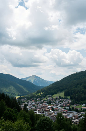 Beautiful mountain village in the Carpathian Mountains, Ukraine.の素材