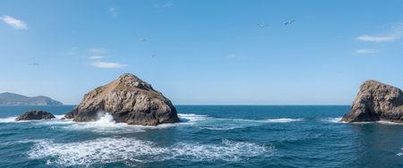 Panoramic view of the rocky coast of the Atlantic Ocean in Portugalの素材
