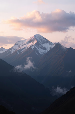 Mountains in Himalayas, Annapurna Circuit, Nepalの素材