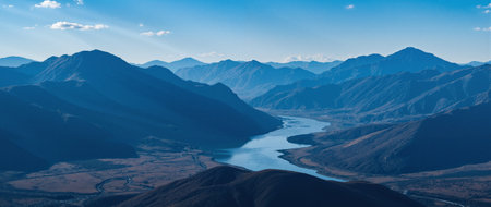 Panoramic view of the lake and mountains in New Zealand.の素材