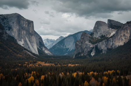 Yosemite National Park, California, United States. Autumn scene.の素材
