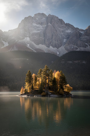 Sunrise on Lake Misurina, Dolomites, Italyの素材
