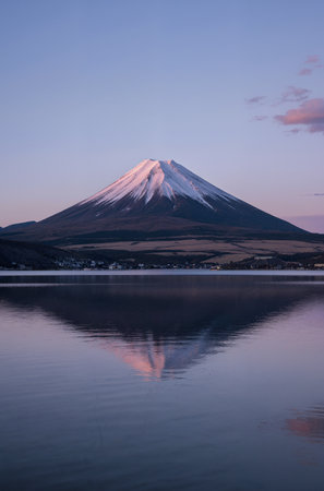 Mt Fuji at Lake Kawaguchiko, Yamanashi, Japanの素材