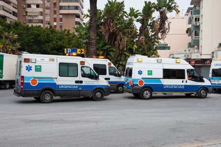 Malaga, Spain. 16th Apr 2020. Covid-19 Tribute applause to health personnel of the Hospital Carlos Haya of Málaga from local Police and Firemen.のeditorial素材