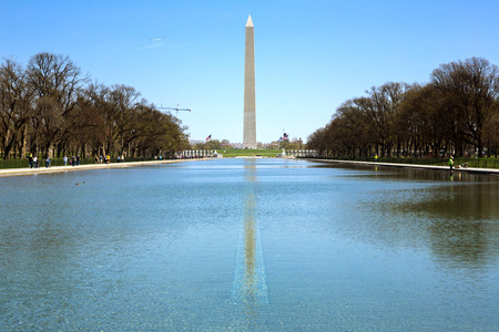 Reflection of Washington Monument in new reflecting pool from Lincoln Memorialのeditorial素材