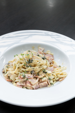 gourmet spaghetti carbonara italian cuisineの写真素材