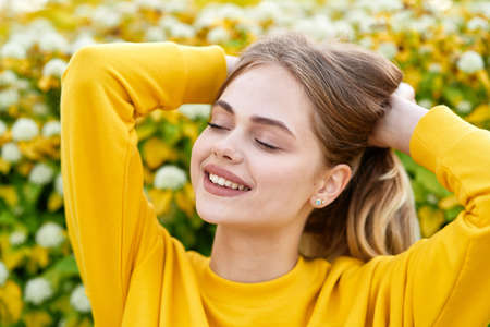 woman outdoors in park city walk leisureの写真素材