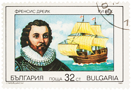 MOSCOW, RUSSIA - NOVEMBER 10, 2016: A stamp printed in Bulgaria shows Sir Francis Drake - English navigator, series "Explorers", circa 1989のeditorial素材