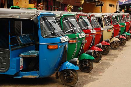 Three-weelers at the tuk-tuk stand in the capital of Sri Lanka Colomboのeditorial素材