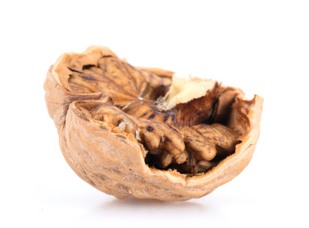 Walnut peel