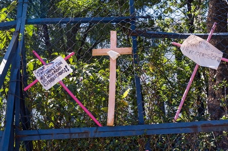 Reforma Avenue, Mexico City - March 25, 2018. Assembly carried out mainly by women on Reforma Avenue and The Angel of Independence where they placed thousands of wooden crosses in pink with various messages as a protest against of feminicide and insecuritのeditorial素材