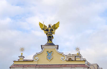 Ukraine, Kiev 04.01.2022 statue of the Archangel Michael the patron saint of Kiev on Independence Square (Independence Square)のeditorial素材