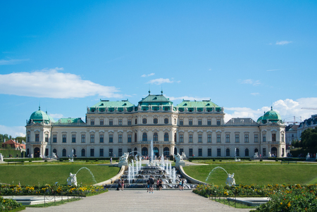 VIENNA, AUSTRIA - JULY 29, 2016: A view of palace Belvedere in Vienna (Austria) and its garden on sunny summer day.のeditorial素材