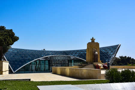 Baku, Azerbaijan - 2019. Buildings and streets in the city.Monument to Azi Aslanov in Baku.のeditorial素材