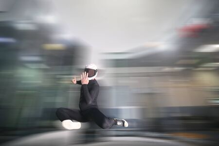 Seven fingers. Fly men shows seven fingers. Sky diver gestures by fingers. Teampleat skydiver.の写真素材