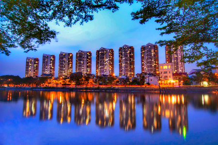 Landscape photos:there are building near riverのeditorial素材