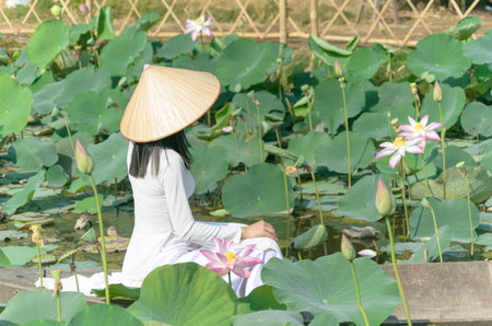 Portrait photo: girl with flowers in Vietnamのeditorial素材