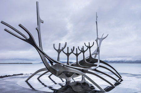 REYKJAVIK, ICELAND - NOVEMBER 24  the beautiful Solfar sculpture  Sun Voyager  was created by Jon Gunnar Arnason in 1971 のeditorial素材