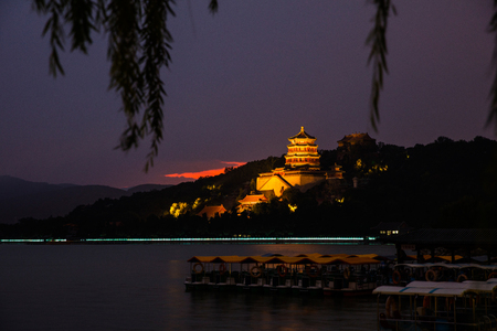 Night view of the Summer Palace, Beijingのeditorial素材