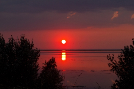 Evening at the sea. Summer landscape. Shallow DOFの写真素材