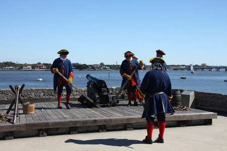 historical performance in Castillo de San Marcosのeditorial素材