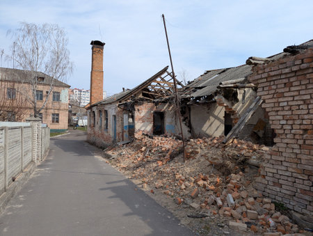 destroyed one-story house in ruinsの写真素材