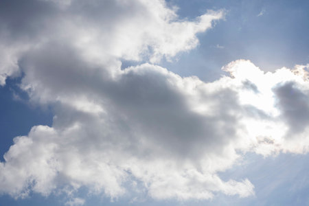 Blue sky on a bright sunny day
の写真素材