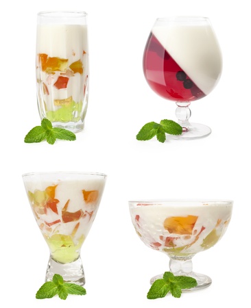 set of a dessert with jelly and cream isolated on white
の写真素材
