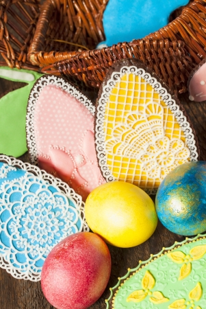 Easter still life with eggs and homemade cookies
の写真素材