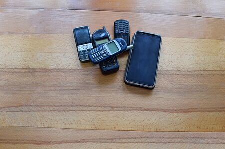 Mobile phones of various years of release, the end of scientific and technological progress.