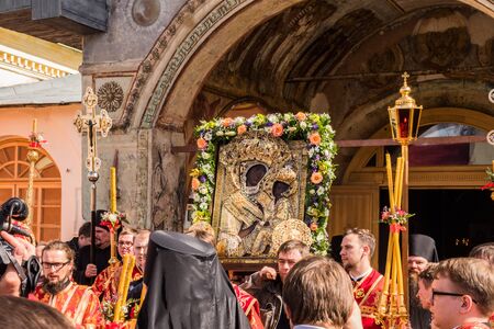 April 29, 2018, Russia, Tikhvin, Tikhvin Bogorodichny Assumption Monastery, Entering the Assumption Cathedral after "wintering" in the Intercession Church of the Tikhvin Icon of the Mother of Godのeditorial素材