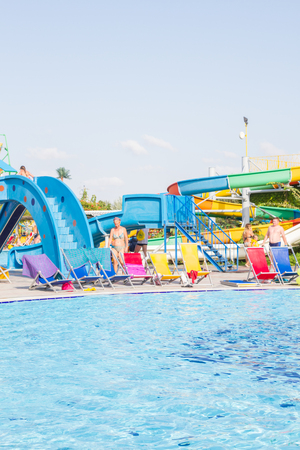 Photo pour Water Park Banana Republic, Evpatoria, Crimea, Russia. September 4, 2017. The Banana Republic water Park on a hot Sunny day. - image libre de droit