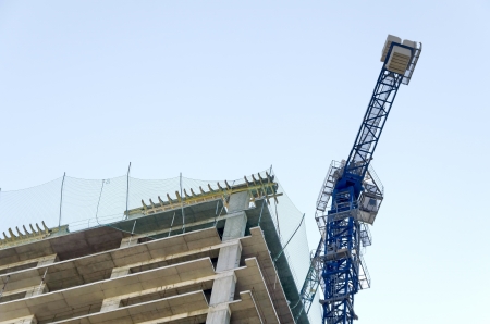 A pillar jib-crane work of new elevated building